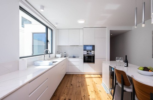 Fuseta Apartment | Elegant Waterfront Condo in Fuseta