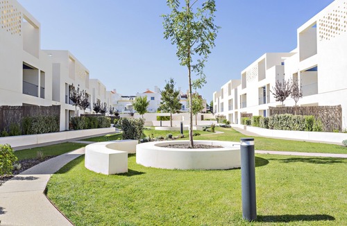 Conceicao e Cabanas de Tavira Apartment | Elegant with pool view
