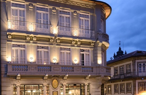 Old Town Hotel | EMAJ Guimarães Boutique Hotel