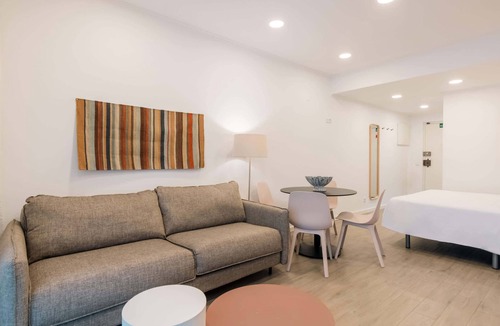 Cascais Apartment | Equador Studios by Olala Homes