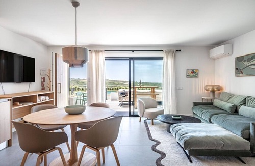 Barril de Cima House | Ericeira Wave Nest by Lisbeyond