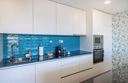 Espinho Apartment | Espinho Sunny Vibes & Balcony with Pool