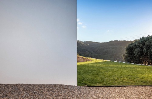 Monserrate House | Estate in Penedo, Colares, Sintra w/swim pool & 5br secluded with 360 views