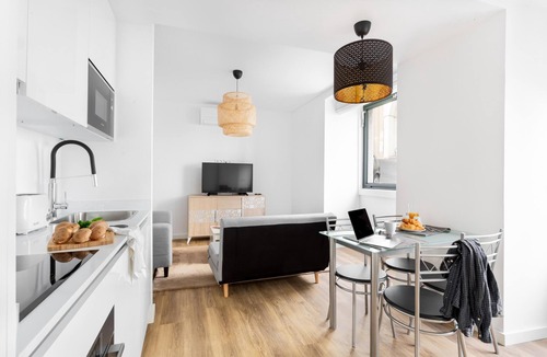 Santa Isabel Apartment | Estrela Delight by Homing