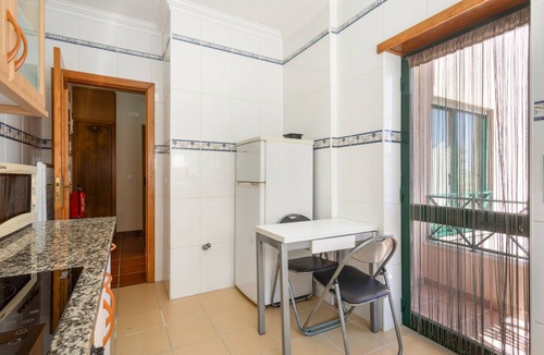 Consolacao Apartment | Estrela Do Mar Apartment with Balcony and Wi-Fi