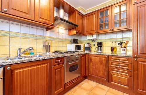Benagil Ski Chalet | Estrela do Mar - Sea views, communal pool and just 300 from beach