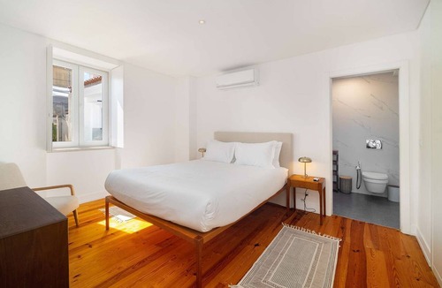 Alfama Apartment | Exclusive Stay in a Prime Location w/River View