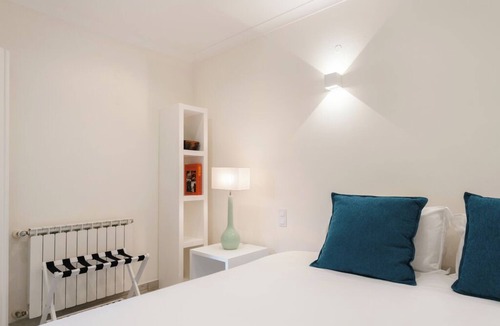 Lagos Hotel | Experience Golden Bay Views from a Peaceful Suite Near Burgau Beach