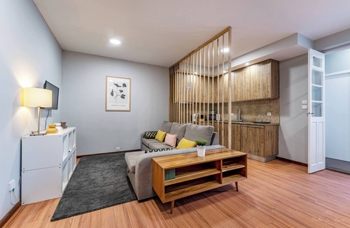 Paranhos Apartment | Experience the Charm Porto Apartment with Terrace