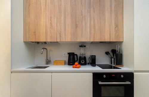 Santa Maria Maior Apartment | Explore Lisbon from a Cozy Base in Alfama