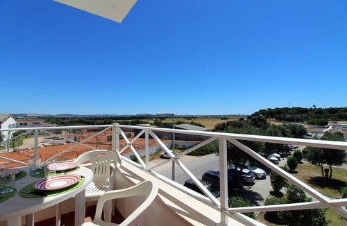 Alfa-Mar Apartment | Falésia Beach - Wifi, Piscina e Varanda