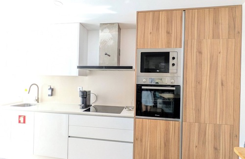 Cacilhas Apartment | Family-Friendly 2BR Apartment Minutes from Lisbon Ferry