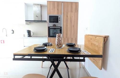 Cacilhas Apartment | Family-Friendly 2BR Apartment Minutes from Lisbon Ferry