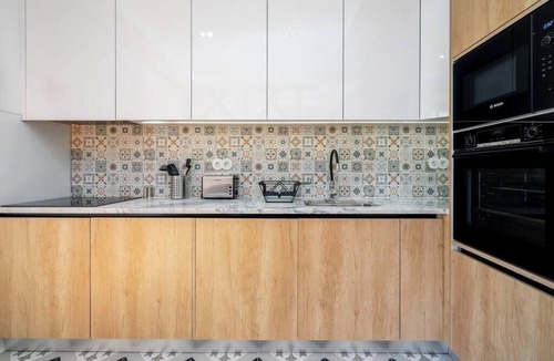 Alfama Apartment | Family-Friendly Comfort in Authentic Graça Setting