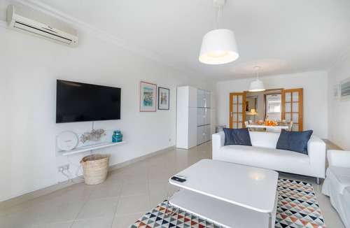 Vilamoura Apartment | Family Holidays W/S-Pool, Ac, Elevator & Garage