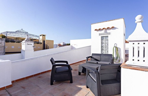Faro City Centre Ski Chalet | Family home, modern and central!
