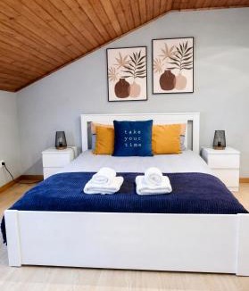 Imaculado Coracao de Maria House | Family Home, Private Terrace, Stunning Ocean View