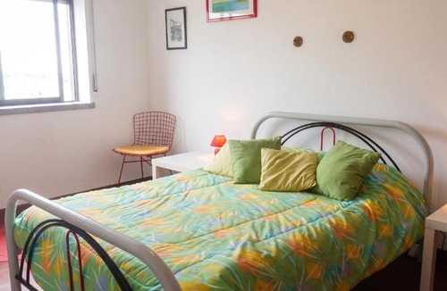 Praia de Santa Cruz House | Family house with sea view in A dos Cunhados