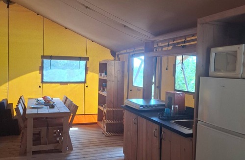 Apra Cabin | Family Poco Novo Glamping Lodge in Loulé Algarve for 3-4 people