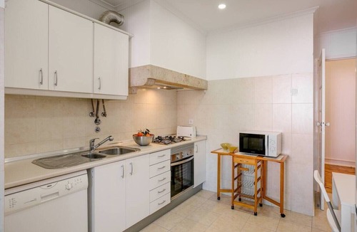 Sao Joao de Deus Apartment | Family Tailor Made Flat in Areeiro
