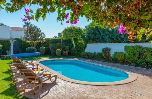 Olhos D'Agua Villa | Family Villa w/Pool in Olhos d’Água
