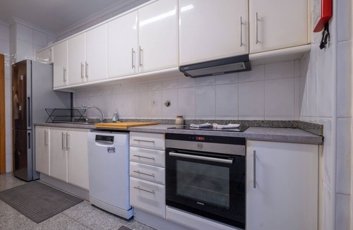 Senhora da Hora Apartment | FamilyHub - EcoHost | T2+1 - 8 people - A/C - Porto
