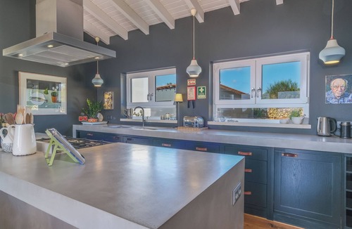 Salema House | Fantastic Family Villa with sparkling Private Pool