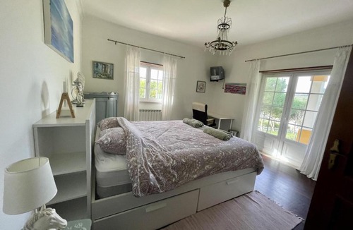 Alcobaca House | Farmhouse Sleeps 8 with Pool & Horses