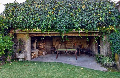 Rates House | Farmhouse with swimming pool and tennis court!