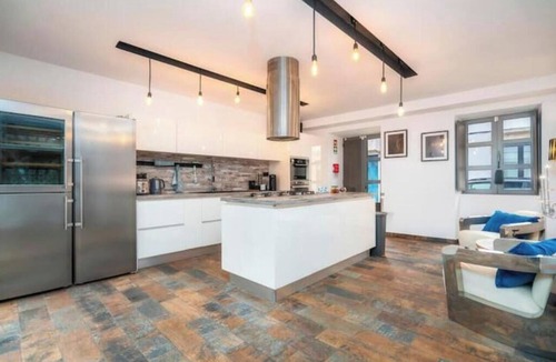 Se House | Faro City Oakmoon House - Deluxe King Suite