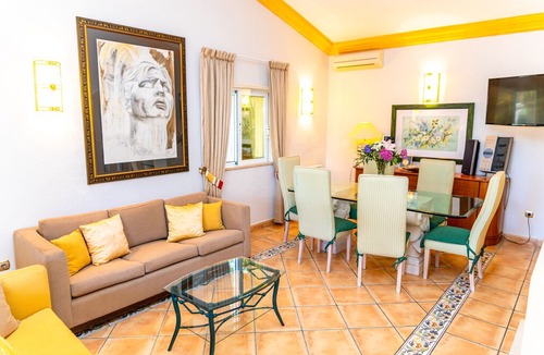 Lagos House | Fazenda Viegas - Two-Bedroom Villa
