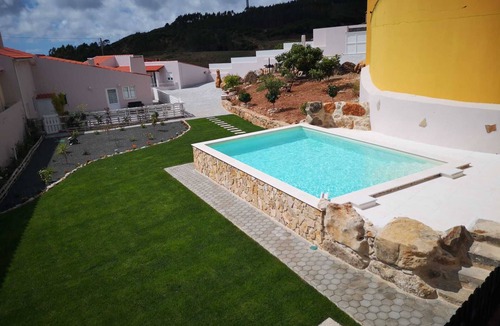 Lourinha House | Feather House