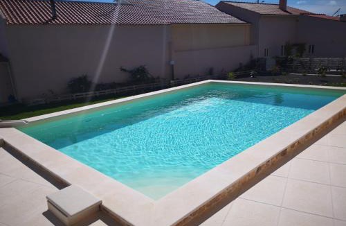 Lourinha House | Feather House