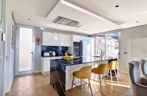 Santa Luzia House | Ferienvilla "Villa Paradise Palms" by Interhome
