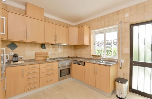 Quarteira Villa | Fig Villa - CleverDetails, sleep 8, Pool, Children Playground; Ténis Court