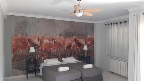 Palhais Hostel | flamingos rio
