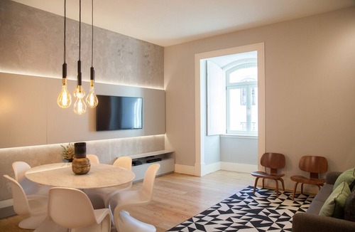 Santa Maria Maior Apartment | FLH Augusta's Arch Sophisticated Flat