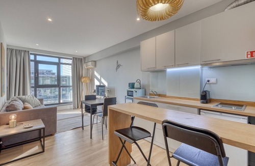Ramalde Apartment | FLH Boavista Urban Cityscape Apartment