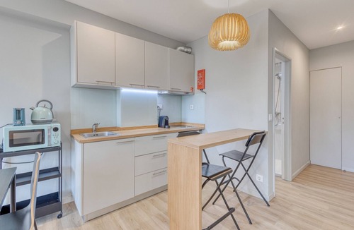 Ramalde Apartment | FLH Boavista Urban Cityscape Apartment