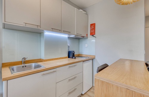 Ramalde Apartment | FLH Boavista Urban Cityscape Apartment
