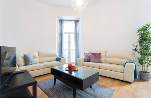 Alfama Apartment | FLH Graça Spacious Flat