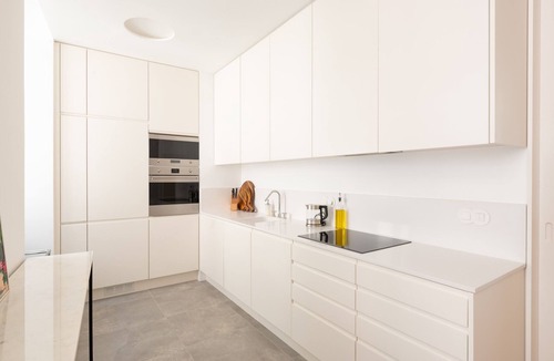 Sao Jose Apartment | FLH Liberdade Balcony Apartment II