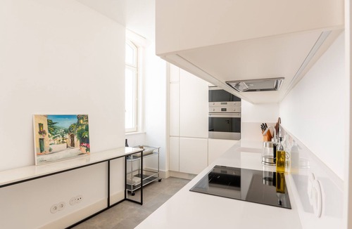 Sao Jose Apartment | FLH Liberdade Balcony Apartment II