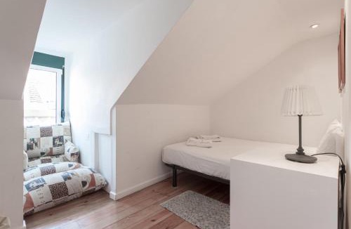 Santo Amaro Apartment | FLH Lx Factory Modern Flat