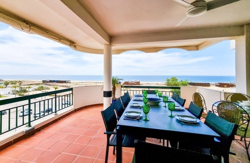 Vila Real Santo Antonio Apartment | FLH Monte Gordo View Apartment with Balcony