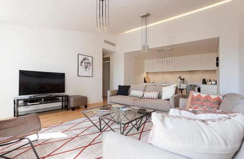 Alfama Apartment | FLH Mouraria Art Apartment with Pool