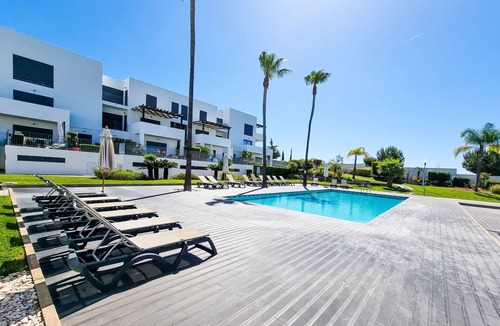 Vilamoura Apartment | FLH Vilamoura Villa Rosa Golf Apartment with Pool