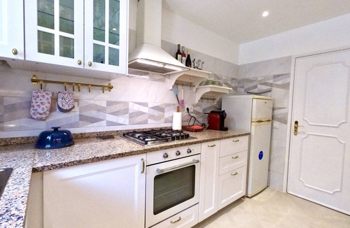 Carcavelos House | FLH Yucca House Carcavelos Beach