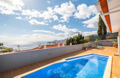 Sao Goncalo Villa | Funchal Bay View Villa by Homie