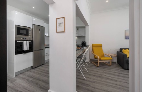 Sao Pedro House | Funchal Oh My! - Cozy Stay with Terrace